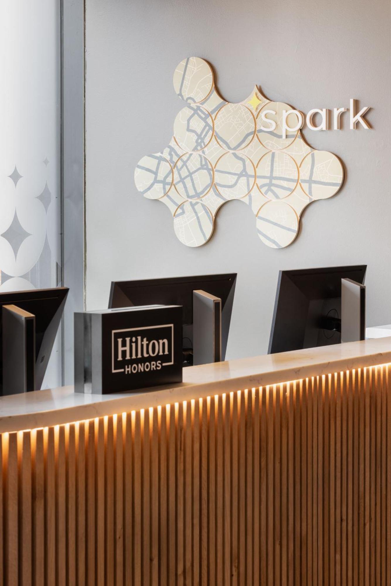 Spark By Hilton London Romford Kültér fotó