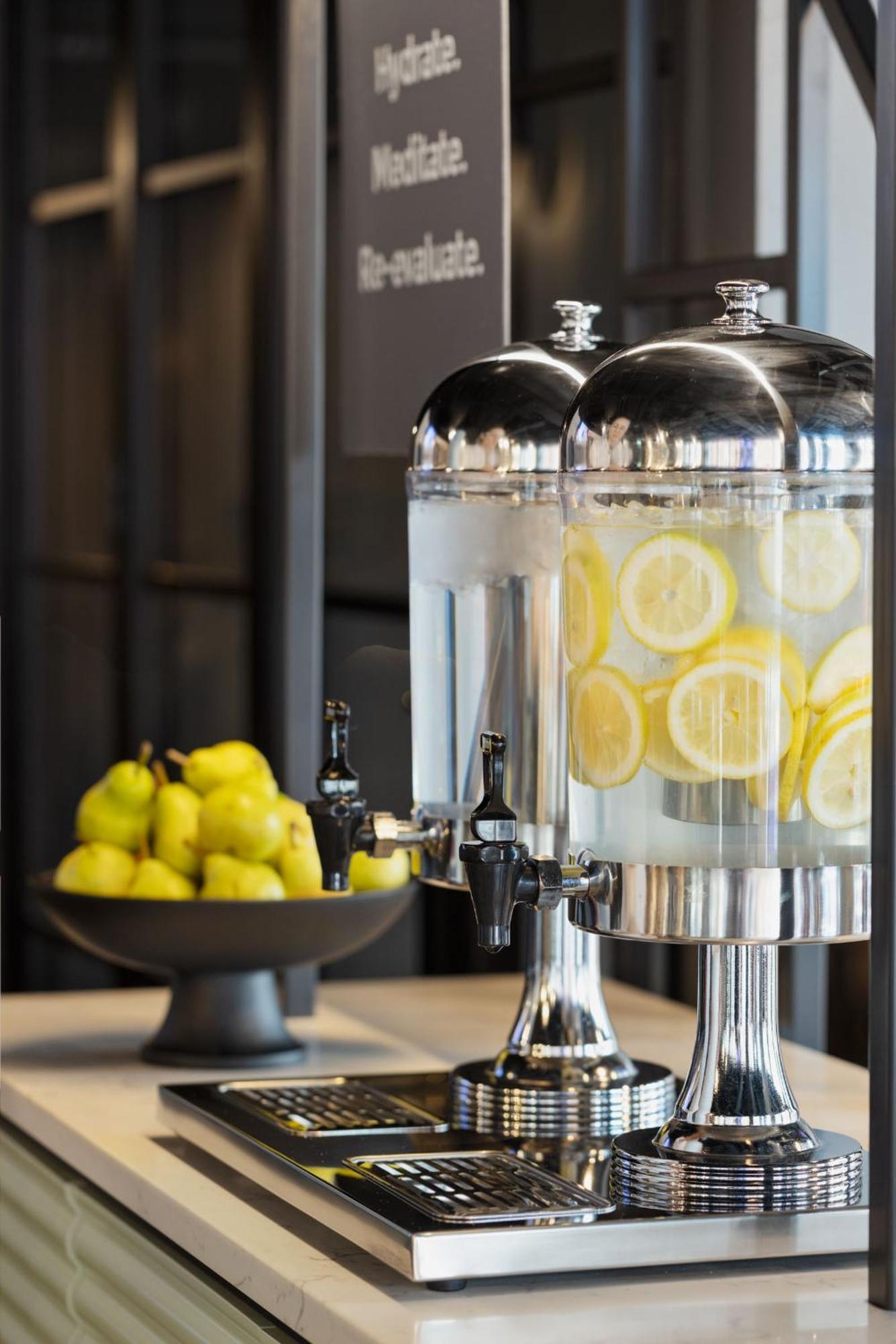 Spark By Hilton London Romford Kültér fotó