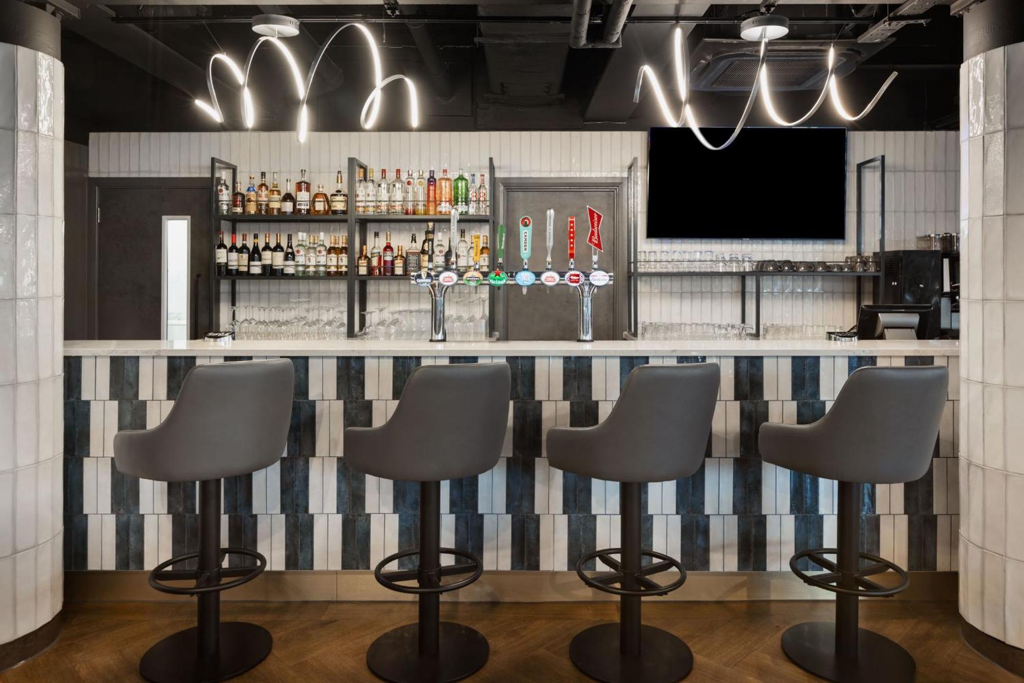 Spark By Hilton London Romford Kültér fotó