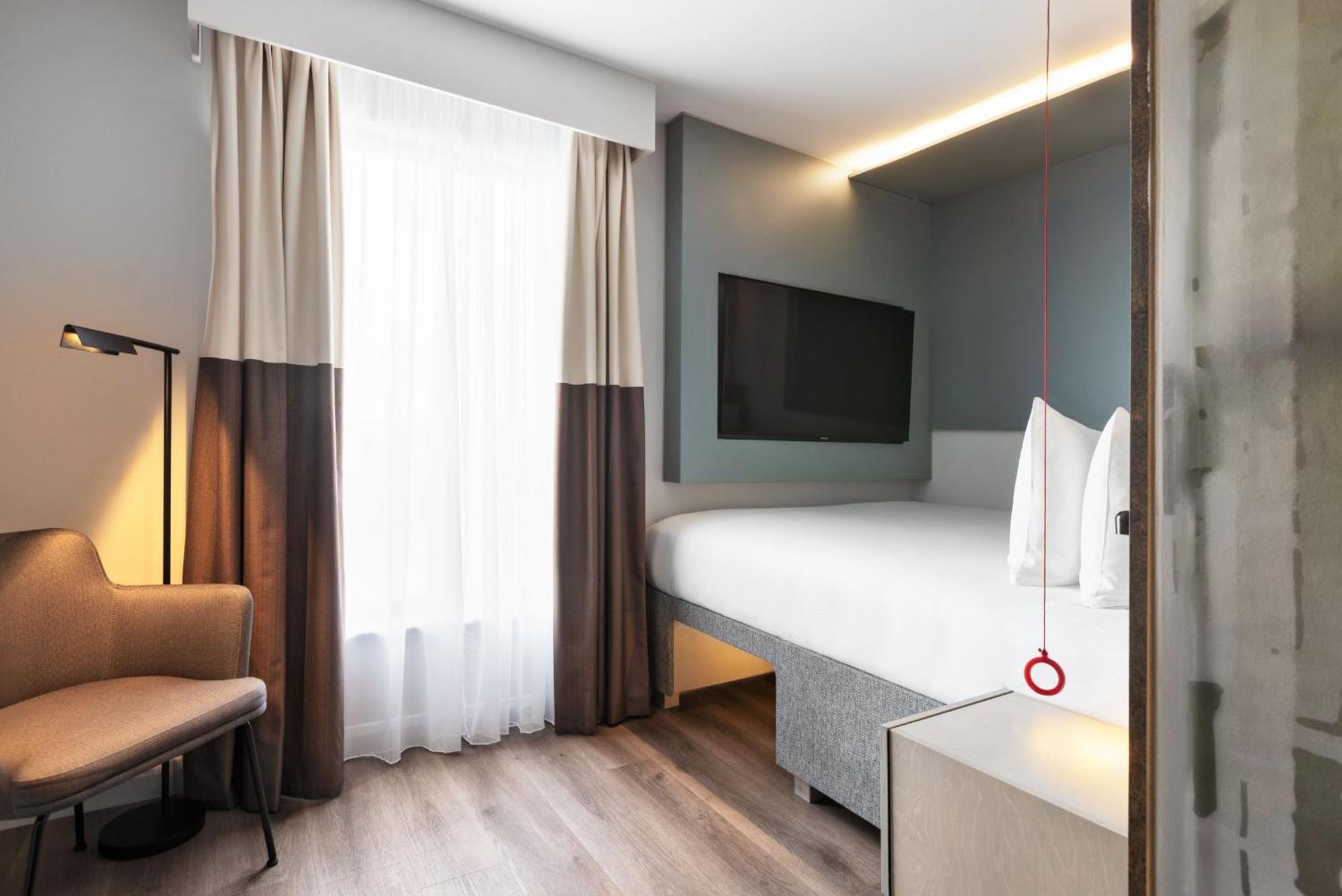 Spark By Hilton London Romford Kültér fotó