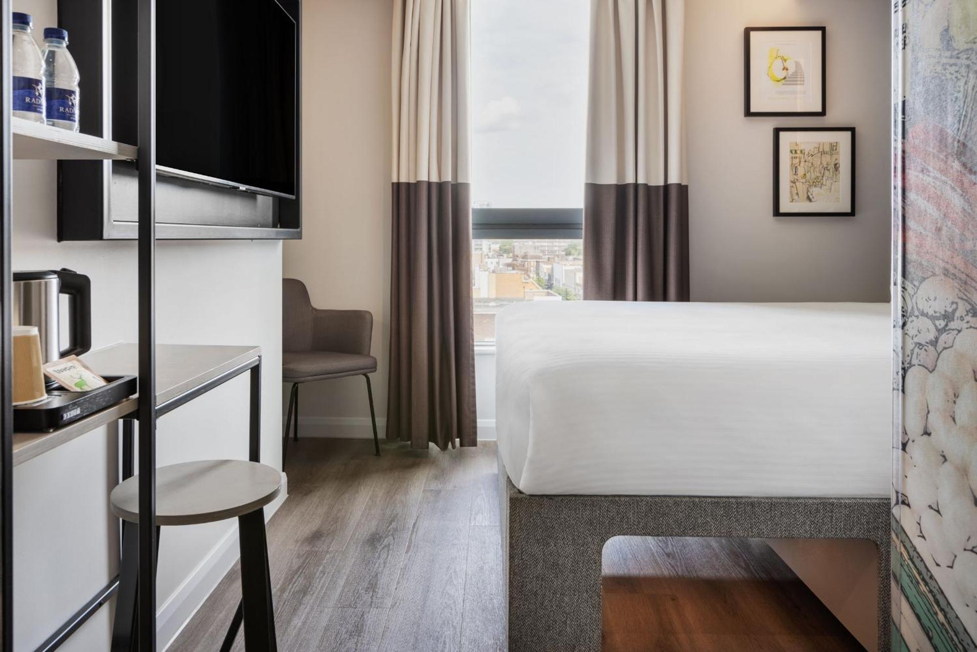Spark By Hilton London Romford Kültér fotó